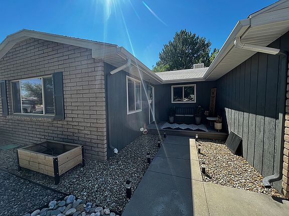 2nd image of 2123 Municipal Dr