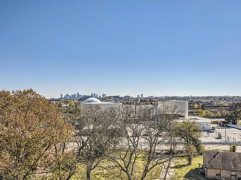 423 Serenity Ln — Photo 31