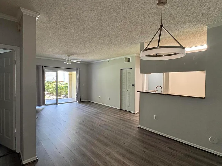 1106 Tuscany Way — Photo 3