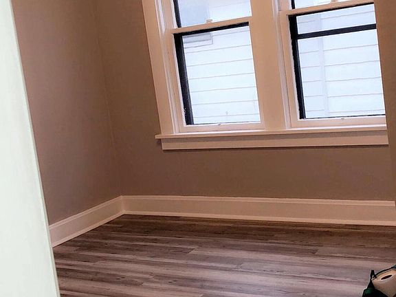 3rd image of 2169 Carabel Ave #2