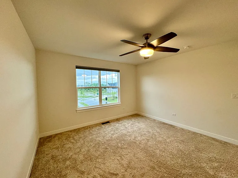 233 Farmstead Ct — Photo 46