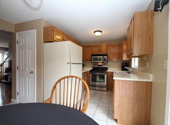 2nd image of 11 Wyndmere Dr