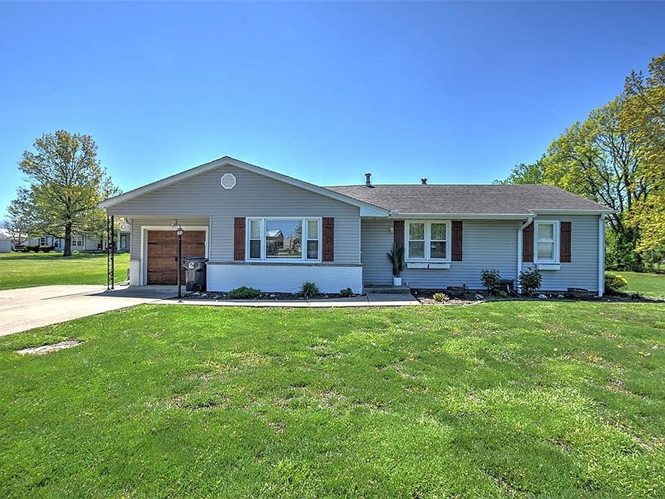 5325 E Firehouse Rd, Decatur, IL 62521 | Zillow