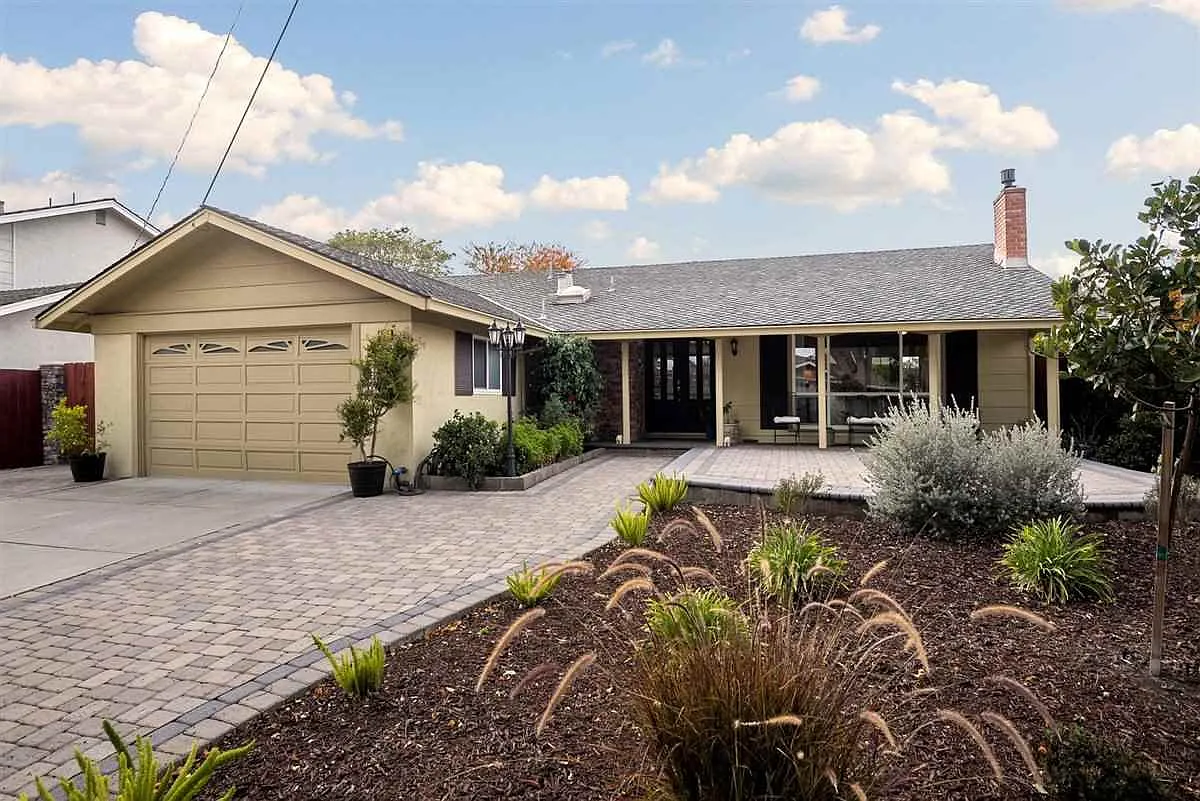 5535 Chapman Dr photo 1