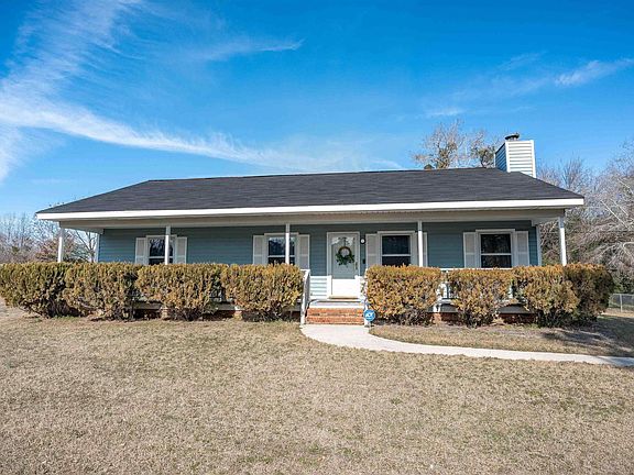 4th image of 2636 Cordova Rd