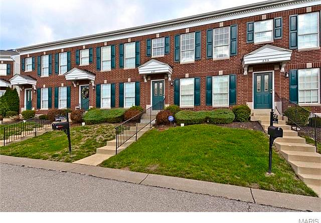 1st image of 437 Parkview Place Dr