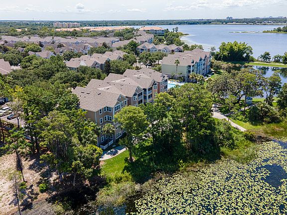 4th image of 3250 Village Way #305