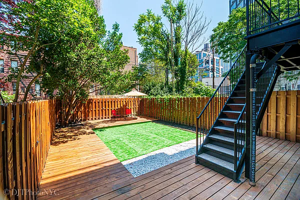 Rented by Douglas Elliman | media 38