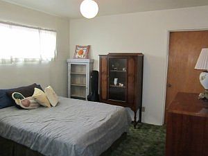 5th image of 4560 Bellflower Blvd