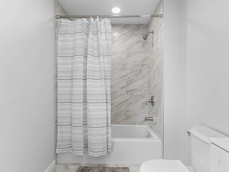 604 Dean St — Photo 19