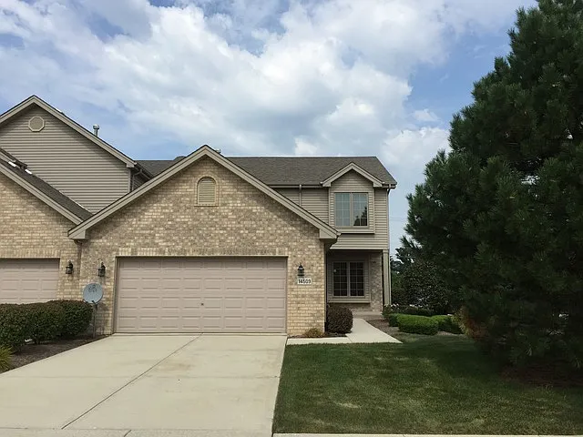 14509 Albany Ave photo 1