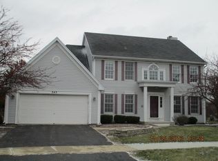 345 Pinecrest Ct, Aurora, IL 60502