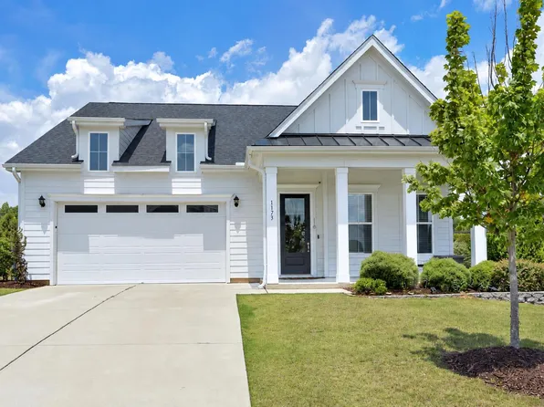 1173 Hodgson Ln, Fuquay Varina, NC 27526