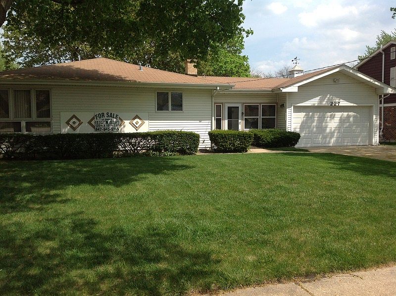 1st image of 227 Kenmore Ave