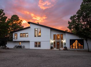 32 Bobolink Ln, Tijeras, NM 87059