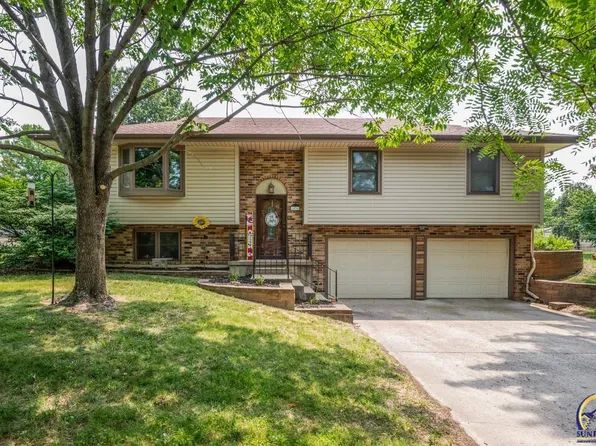 1036 SW Ashworth Rd, Topeka, KS 66604