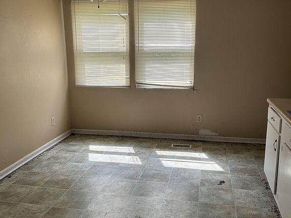 4th image of 145 Bluffside Dr
