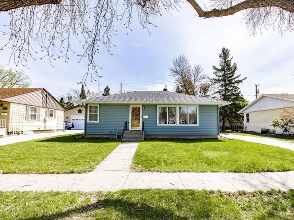 2101 7th St N, Fargo, ND 58102