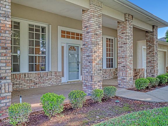 5th image of 920 Spring Oak Dr