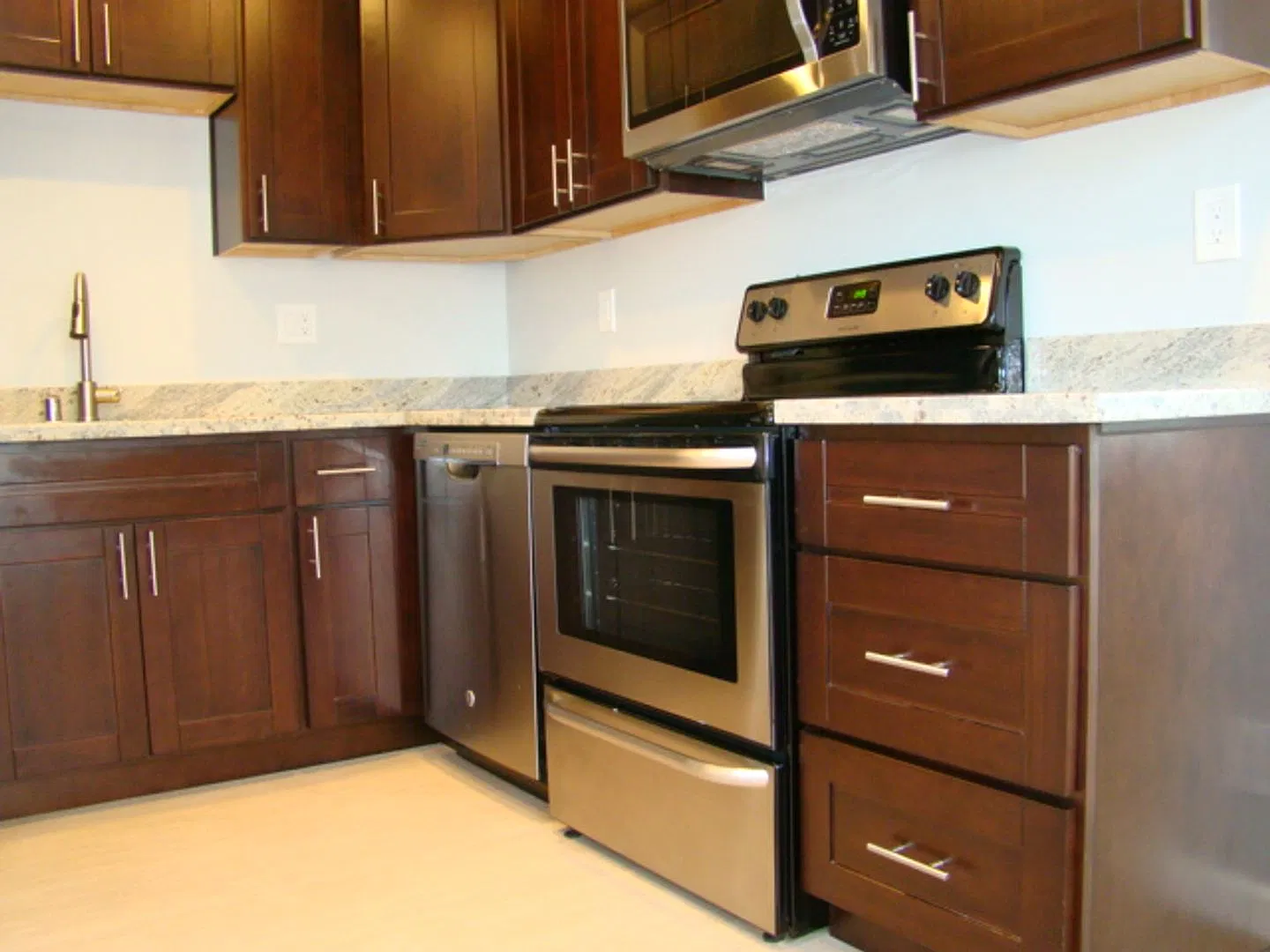 665 Johanna Avenue — Photo 4