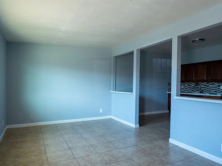 3637 E Oak St #6 — Photo 18