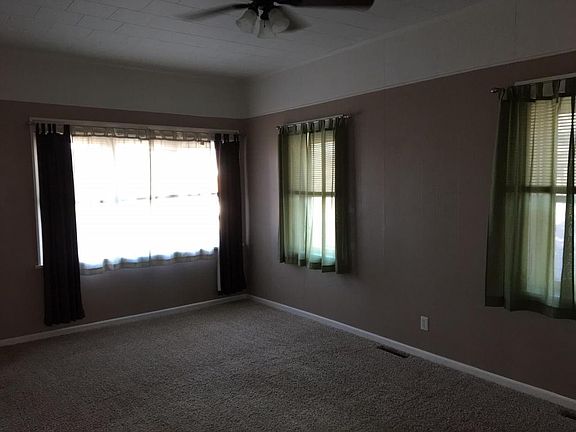 5th image of 211 W Avenue A