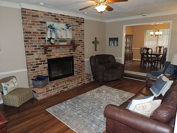5th image of 308 Fair Oaks Ct
