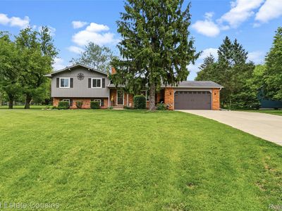13435 Lakebrook Dr, Fenton, MI, 48430