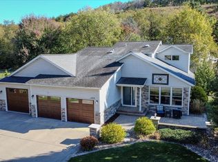1806 Ludden Dr, Cross Plains, WI 53528