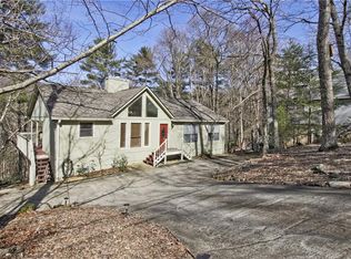 221 Fox Den Cir, Jasper, GA 30143