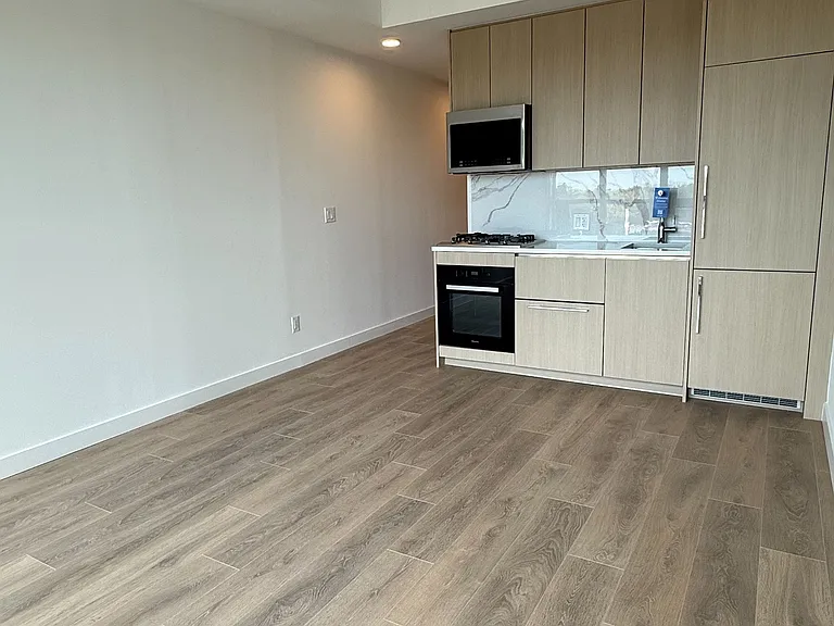 68 Esther Shiner Blvd #359 — Photo 10