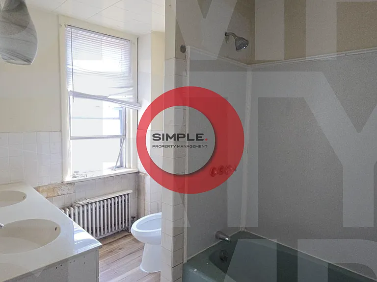 1140 Chestnut St — Photo 5