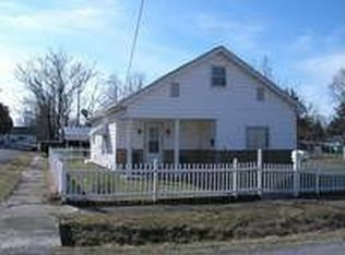 1500 W Maple St, Herrin, IL 62948