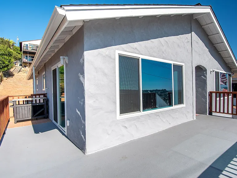 1319 Grand Ave — Photo 3