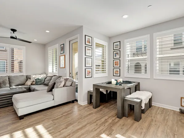 13480 Lopelia Meadows Pl, San Diego, CA