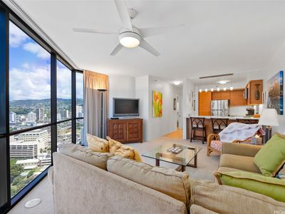930 Kaheka St APT 3502, Honolulu, HI, 96814