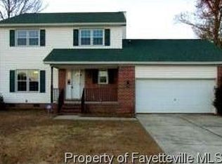 214 Oakbluff Dr, Raeford, NC 28376