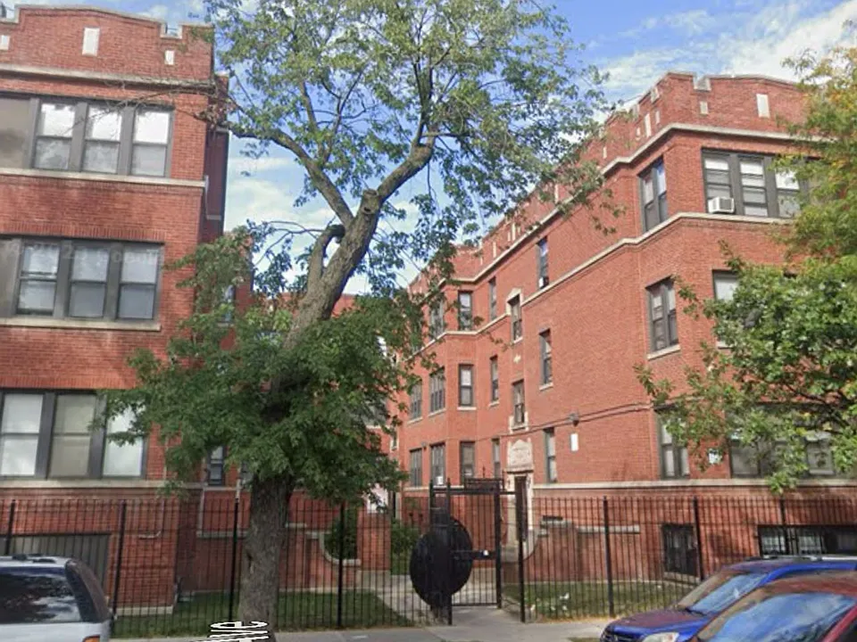 7026 S Paxton Ave #3A