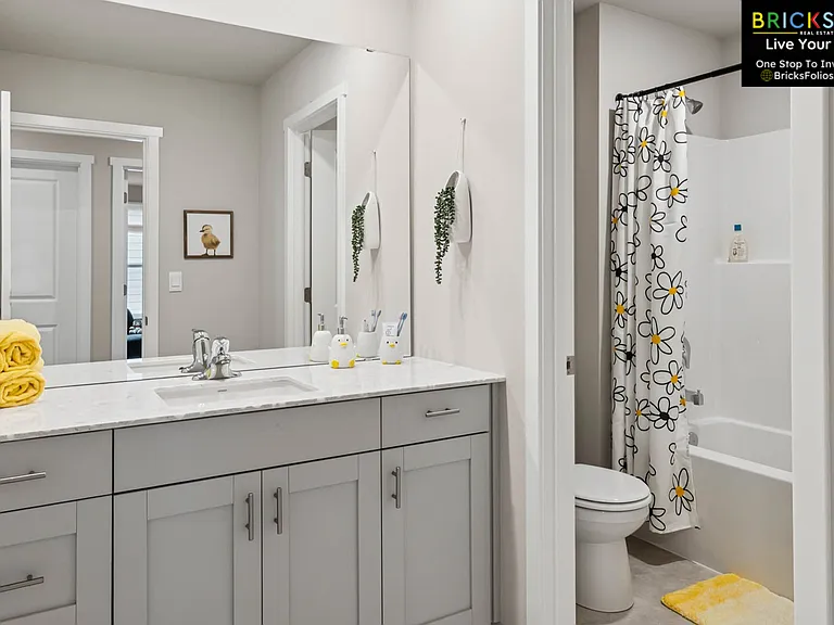 205 Cremini Loop SE #52 — Photo 15