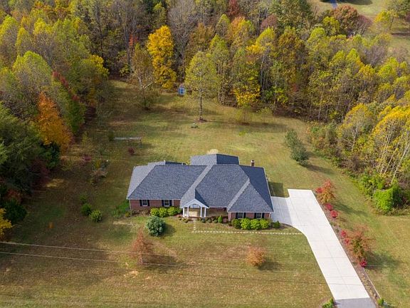 2nd image of 213 Summit Dr