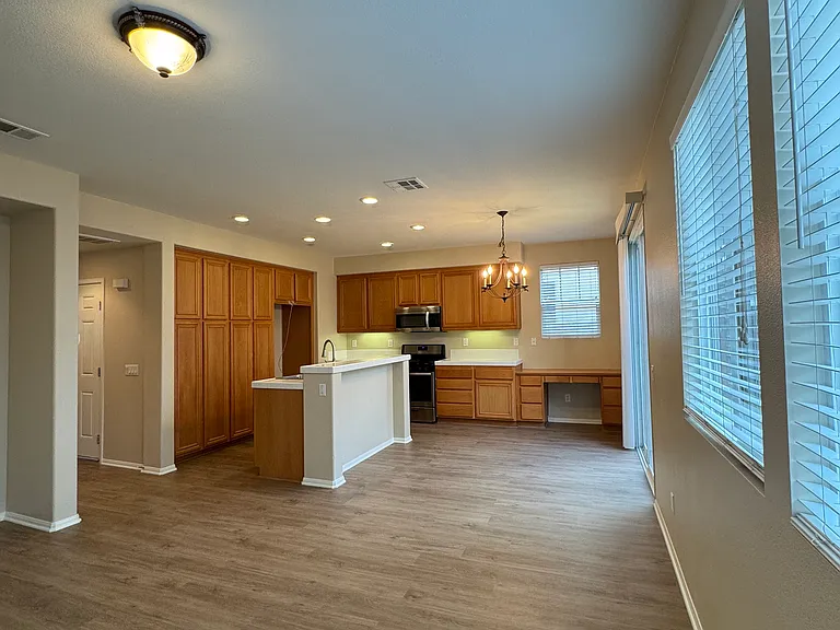 28512 Plymouth Way — Photo 28