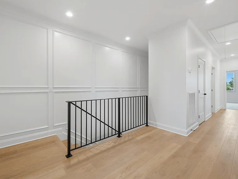 1890 Dawson Cir — Photo 20