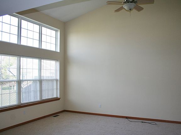 3rd image of 717 Blackstone Ct