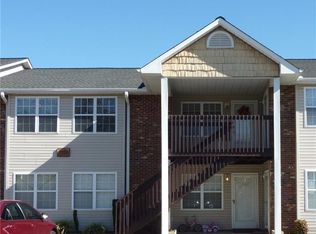 1110 Westbrook Ct, Archdale, NC 27263