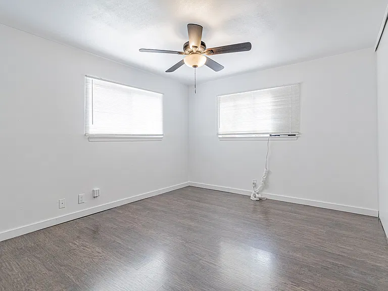 221 E Craig Pl #1 — Photo 10