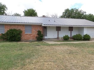 106 Sharp Ave, Ballinger, TX 76821