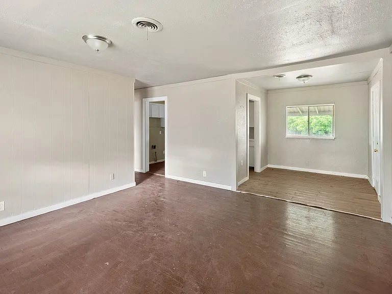 207 County Rd — Photo 3