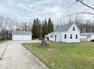 3816 Hamilton Rd, Erie, PA 16510