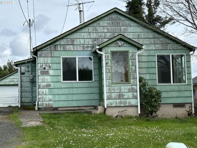 1221 S 8th Ct, Coos Bay, OR, 97420