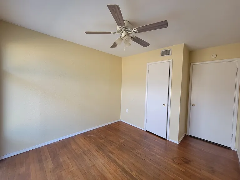 4617 Mildred Dr — Photo 10